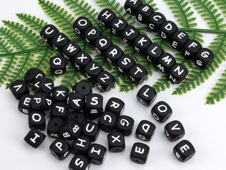 Wholesale 100PCS English Alphabet Black and White Silicone Beads For Discount