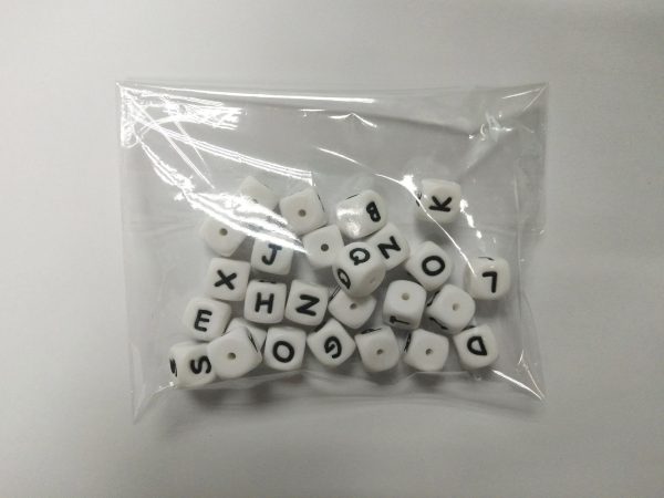 Wholesale 10pcs 10mm 26 English Alphabet Dice Silicone Focal beads Cheap