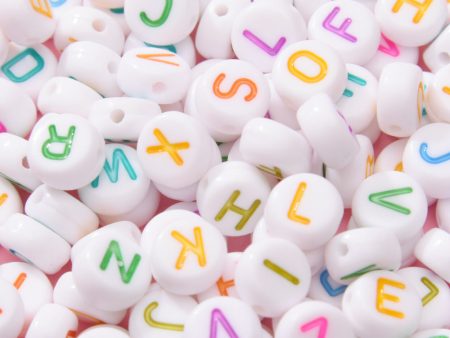 Wholesale 100pcs pack Acrylic White Color English Alphabet Beads For Discount